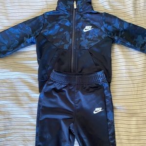 Nike suit